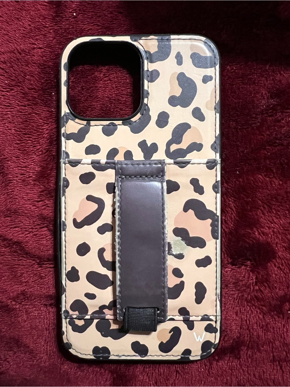 Walking case-Leopard Print Phone Case with Hand Strap - Beige/Black